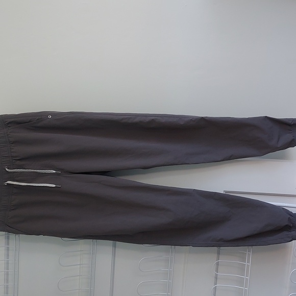 Vuori Kore Jogger Lined Dark Oregano NWOT